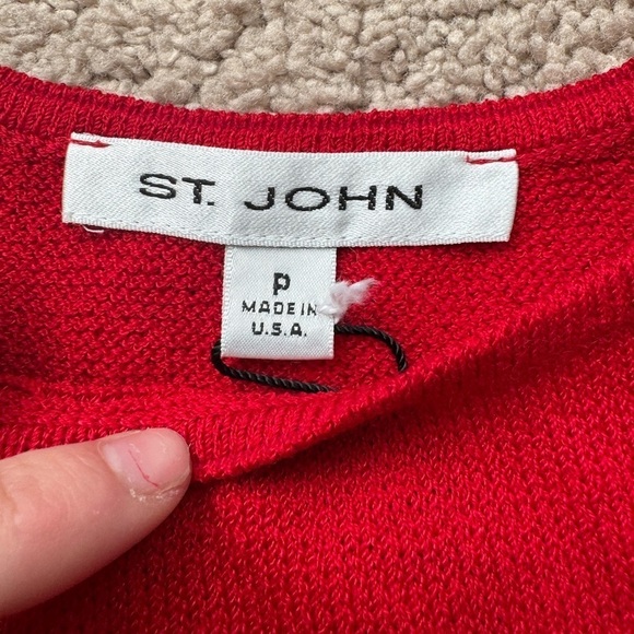 St. John- NWT Red Knit Scoop Neck Tank Top - Picture 3 of 4